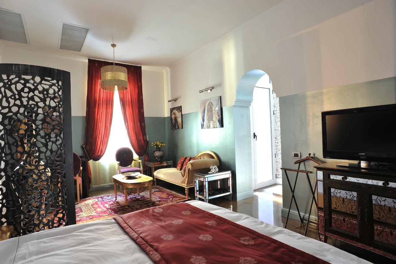 Hotel Boutique Vila Arte Boekarest Kamer foto