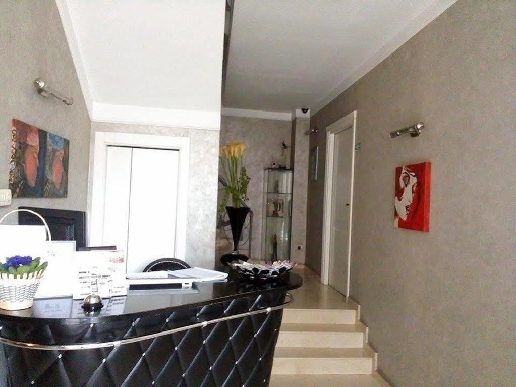 Hotel Boutique Vila Arte Boekarest Buitenkant foto